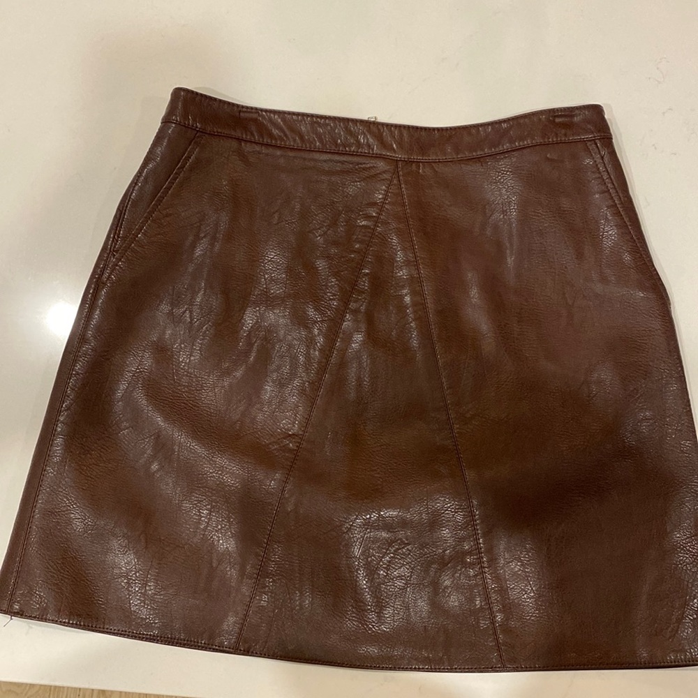 🤎 ZARA Faux Leather Mini Skirt 🤎
